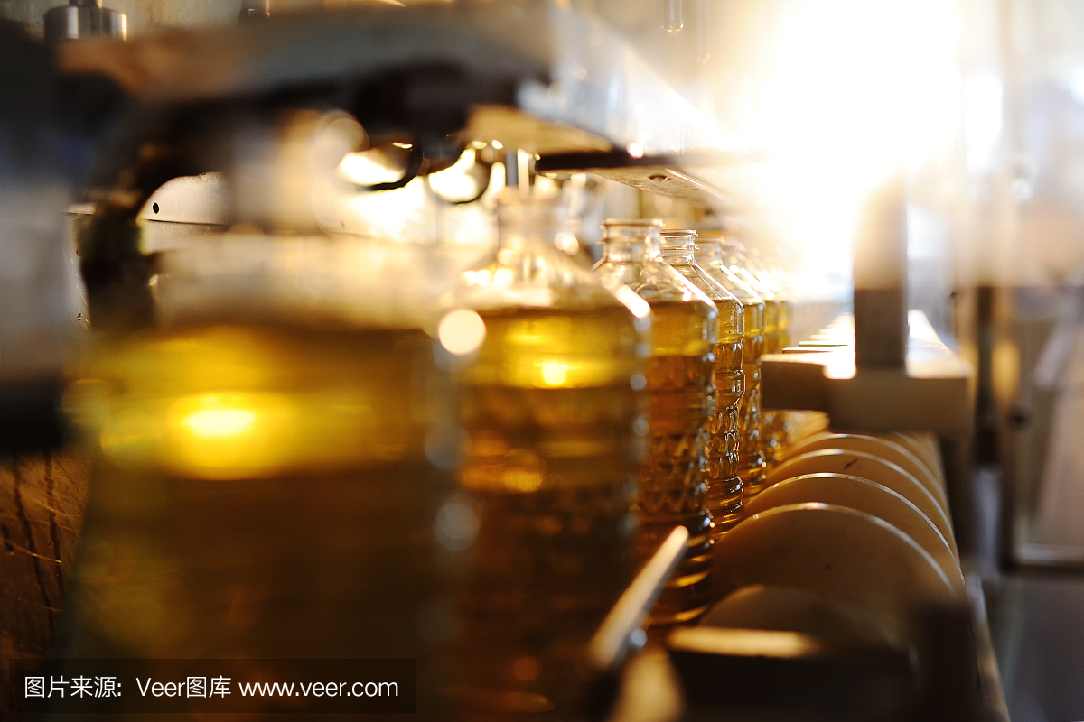 生產(chǎn)向日葵油的工廠。